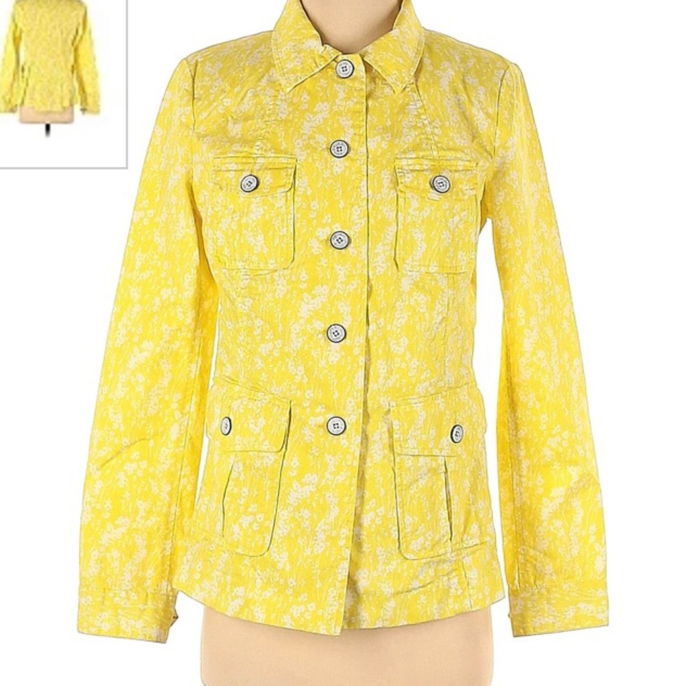 🆕 CAbi yellow floral jacket; Size M. 🆕